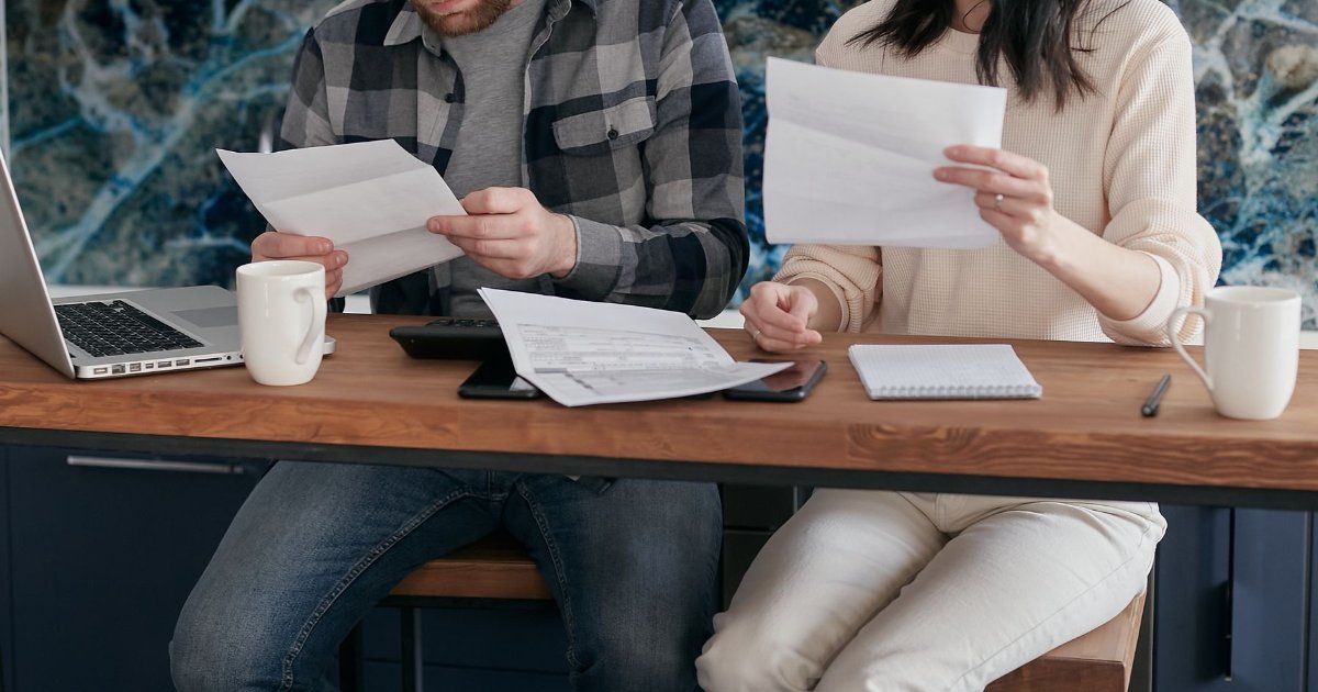 Super Visa Insurance Monthly Payment Plans: How They Work
